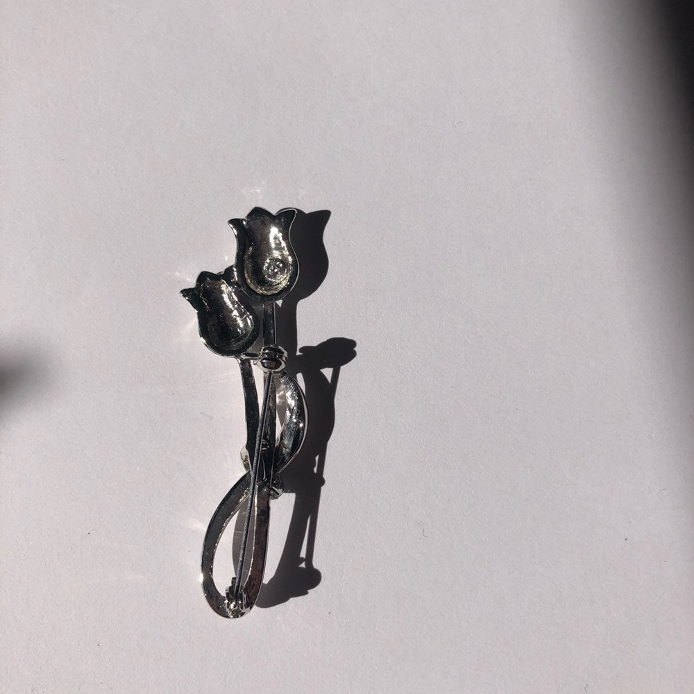 flower pin - Picture 2 of 2